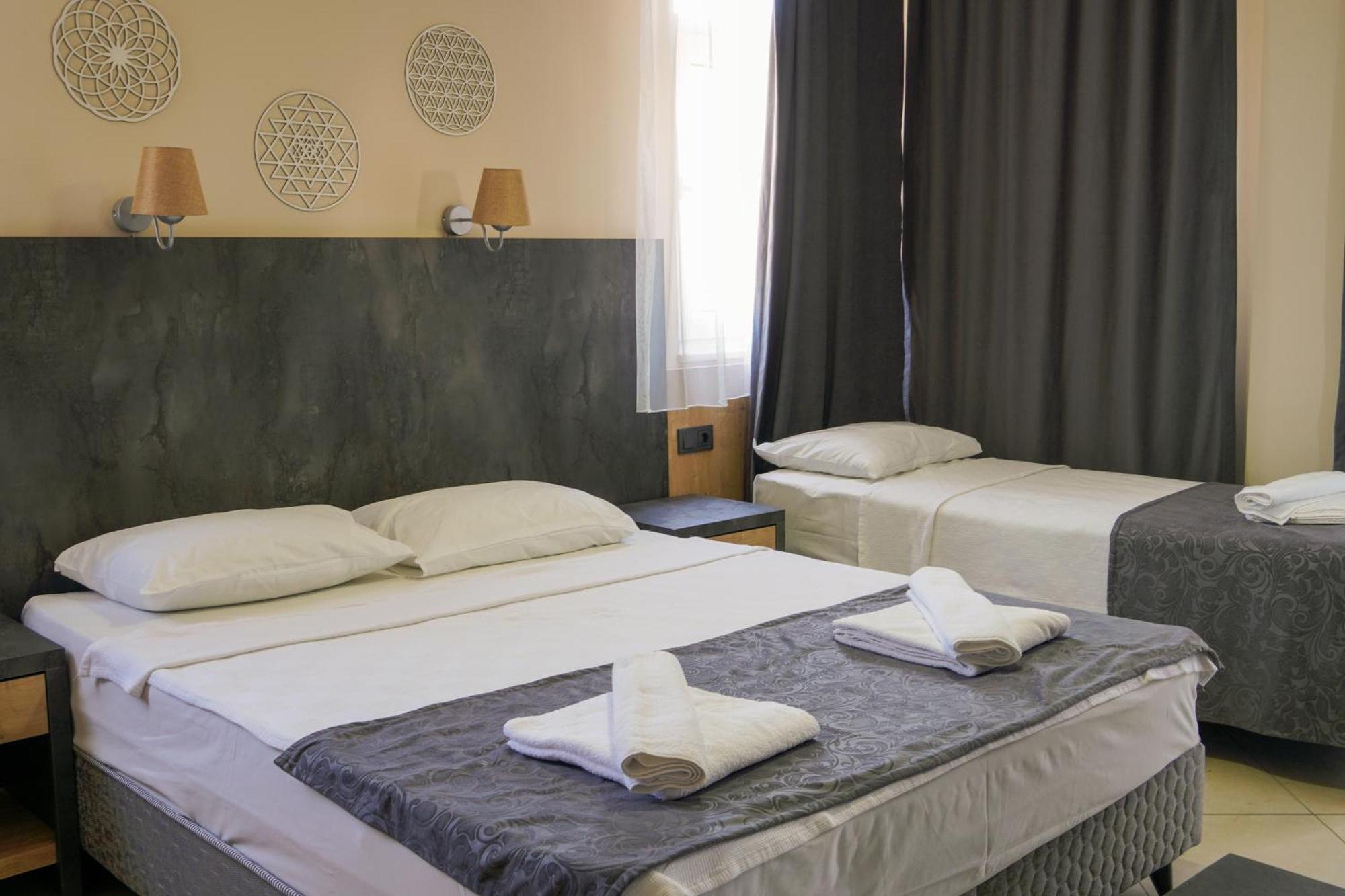 אלאניה Anna Queen Hotel מראה חיצוני תמונה