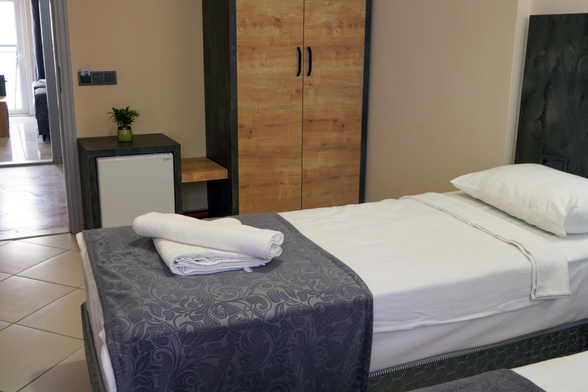 אלאניה Anna Queen Hotel מראה חיצוני תמונה